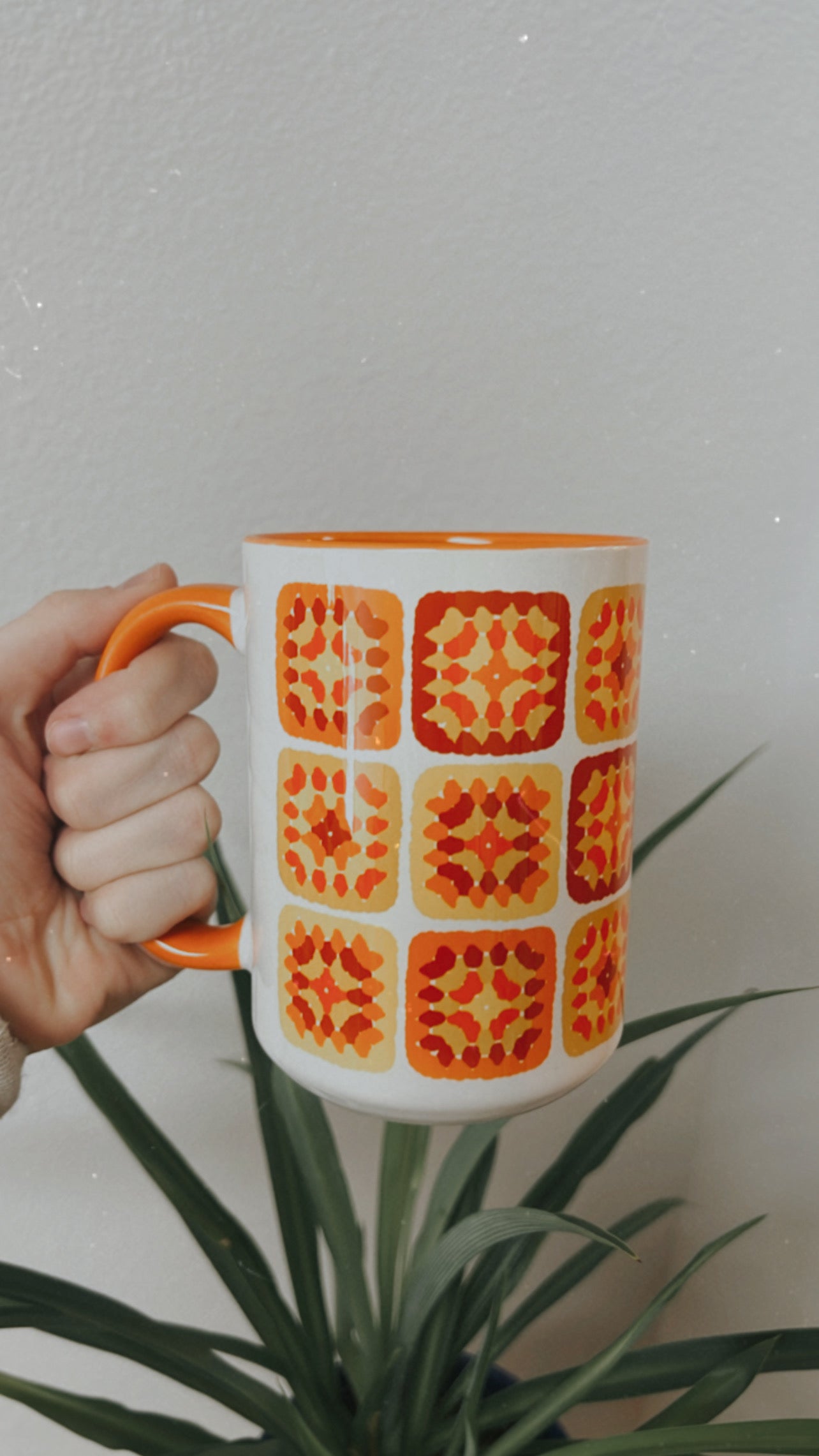 thriftin vibes mugs